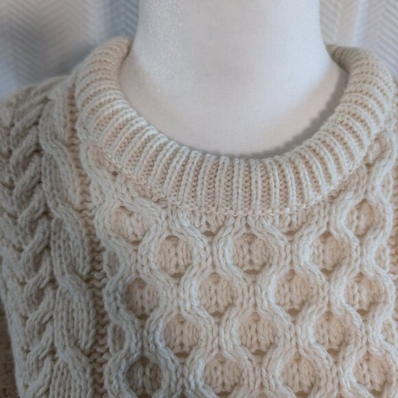 Carraig Donn Irish Wool Sweater Cream Cable Knit Pullover Fisherman Size Medium - Picture 3 of 11